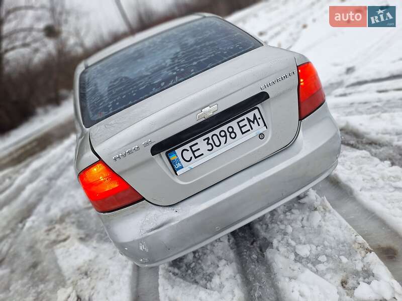 Седан Chevrolet Aveo 2004 в Черновцах