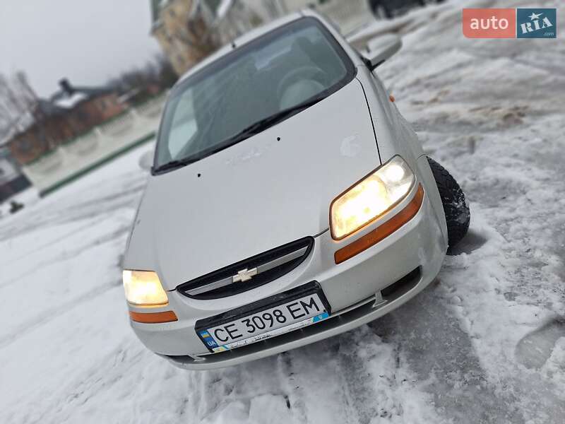 Седан Chevrolet Aveo 2004 в Черновцах
