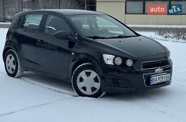 Хэтчбек Chevrolet Aveo 2011 в Кременчуге