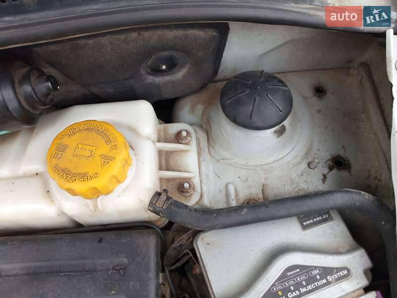 Хэтчбек Chevrolet Aveo 2006 в Коломые фото 5 Хэтчбек Chevrolet Aveo 2006 в Коломые