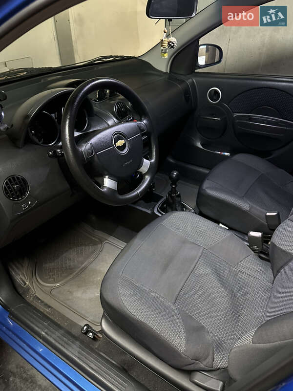 Хэтчбек Chevrolet Aveo 2008 в Киеве