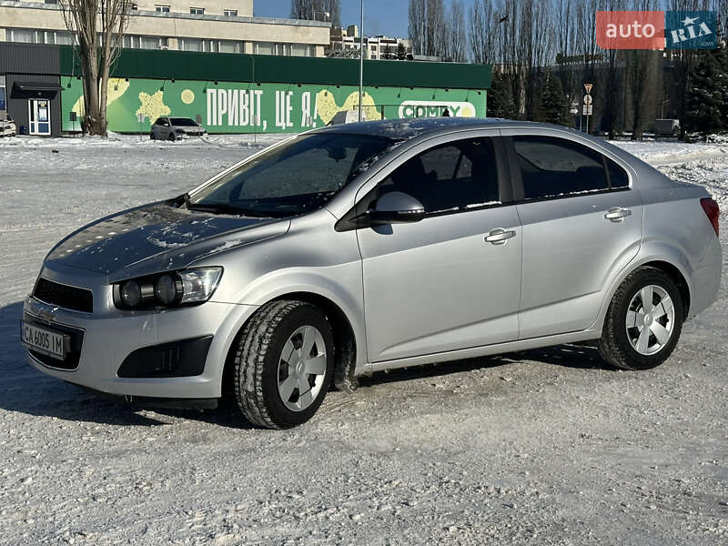 Седан Chevrolet Aveo 2014 в Черкассах