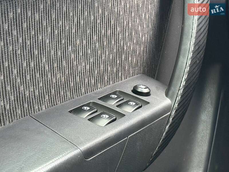 Седан Chevrolet Aveo 2006 в Киеве