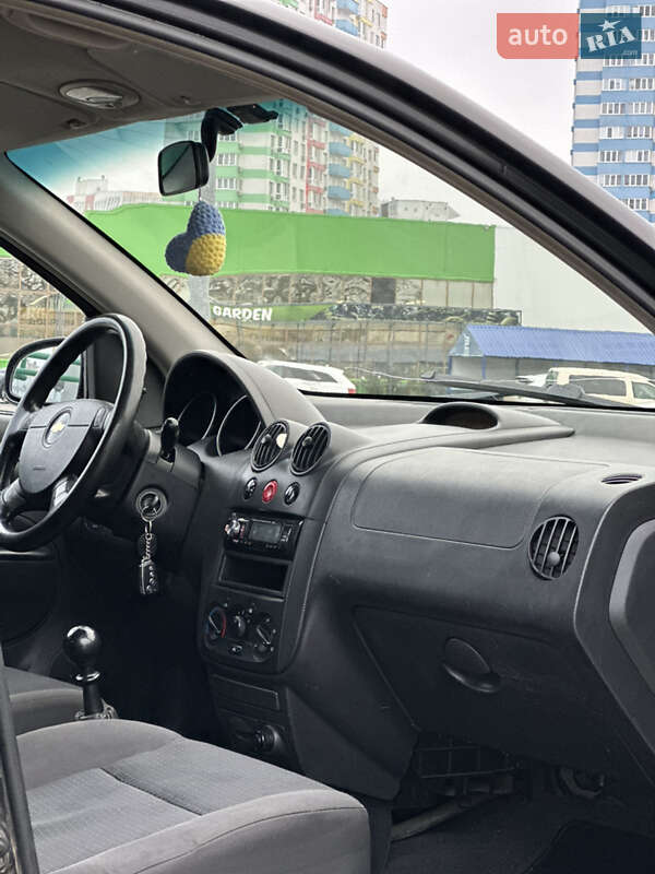 Хэтчбек Chevrolet Aveo 2006 в Одессе фото 8 Хэтчбек Chevrolet Aveo 2006 в Одессе