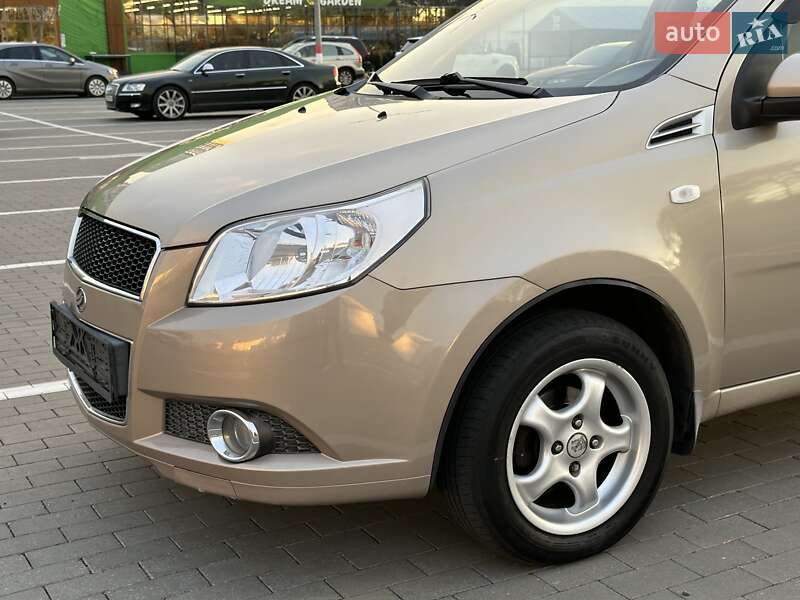 Хэтчбек Chevrolet Aveo 2012 в Одессе фото 2 Хэтчбек Chevrolet Aveo 2012 в Одессе