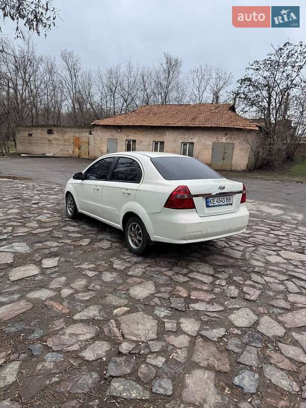 Седан Chevrolet Aveo 2008 в Кривом Роге