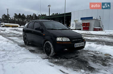 Седан Chevrolet Aveo 2005 в Киеве