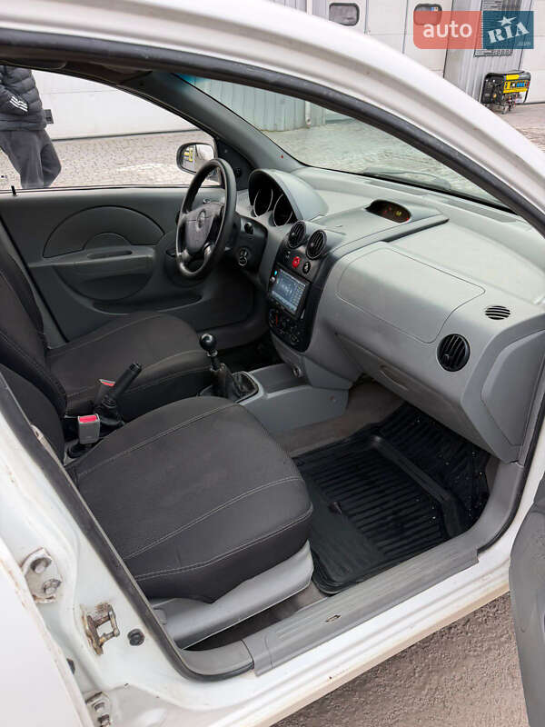 Седан Chevrolet Aveo 2005 в Днепре фото 7 Седан Chevrolet Aveo 2005 в Днепре