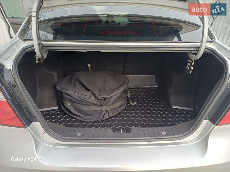 Седан Chevrolet Aveo 2011 в Шостке