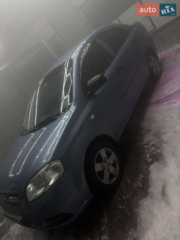 Седан Chevrolet Aveo 2007 в Николаеве