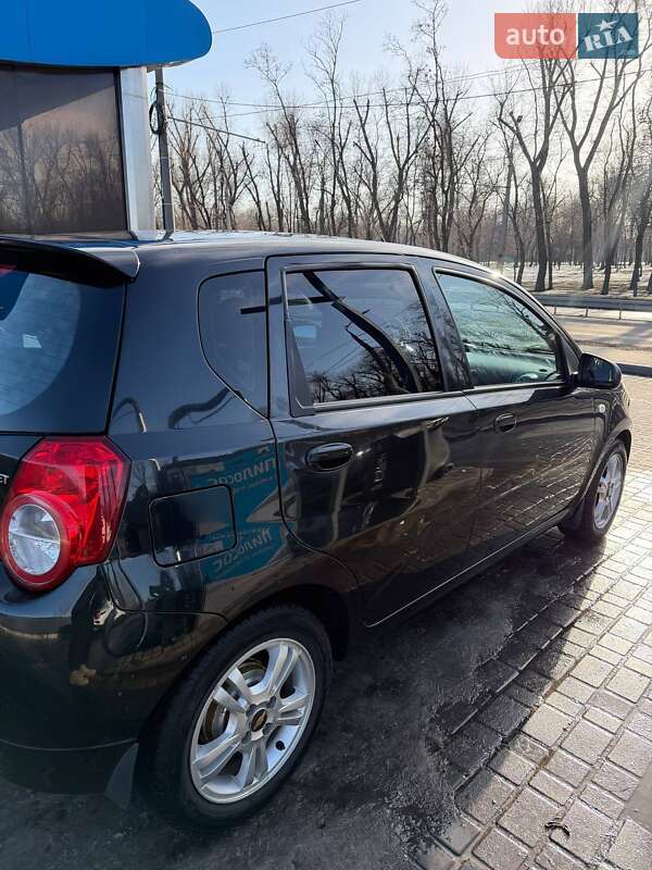 Хэтчбек Chevrolet Aveo 2010 в Днепре