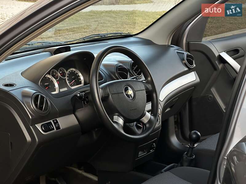 Седан Chevrolet Aveo 2007 в Миколаєві