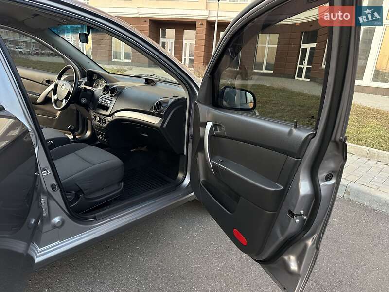 Седан Chevrolet Aveo 2007 в Миколаєві