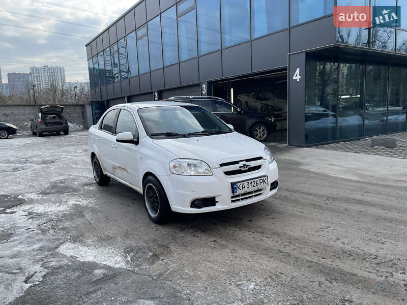 Седан Chevrolet Aveo 2007 в Киеве