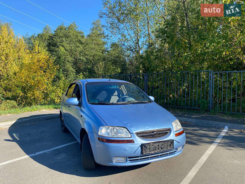 Седан Chevrolet Aveo 2005 в Киеве