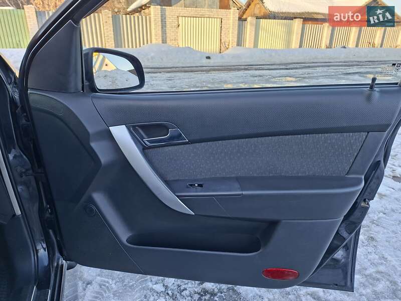 Седан Chevrolet Aveo 2011 в Шостці
