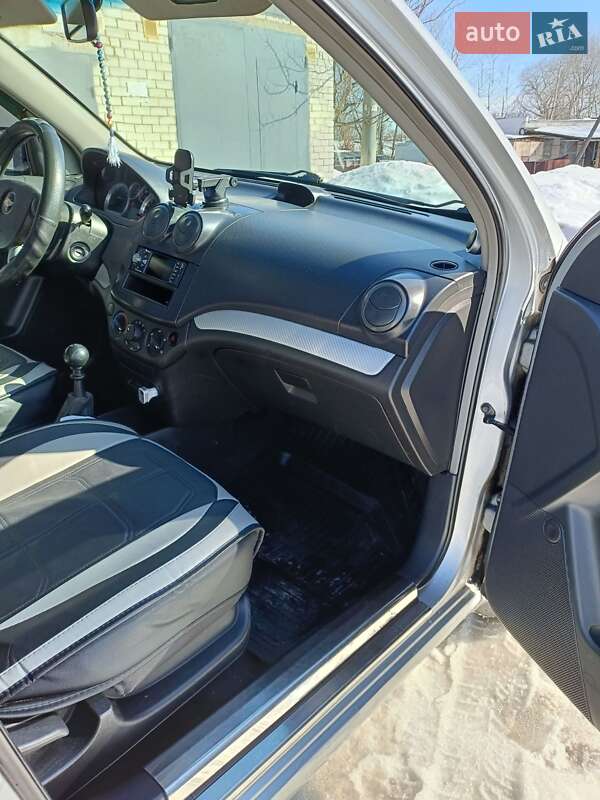 Седан Chevrolet Aveo 2007 в Чернигове