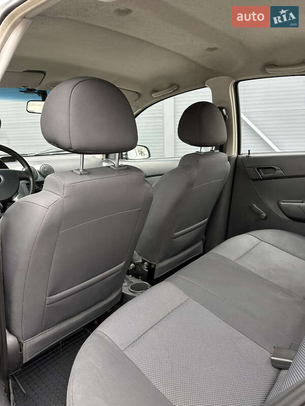 Седан Chevrolet Aveo 2011 в Киеве фото 15 Седан Chevrolet Aveo 2011 в Киеве