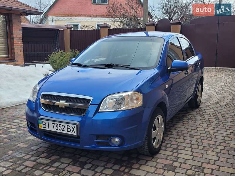 Седан Chevrolet Aveo 2008 в Миргороді