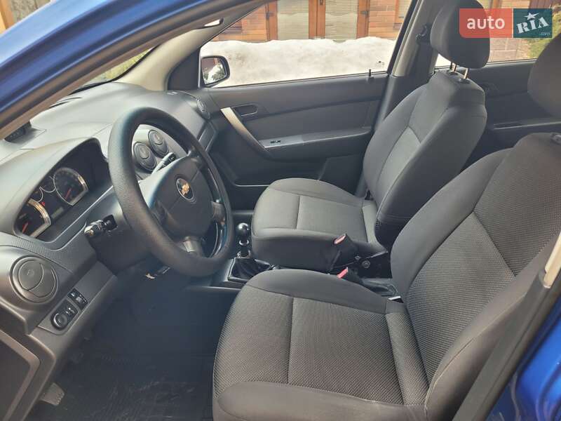Седан Chevrolet Aveo 2008 в Миргороді