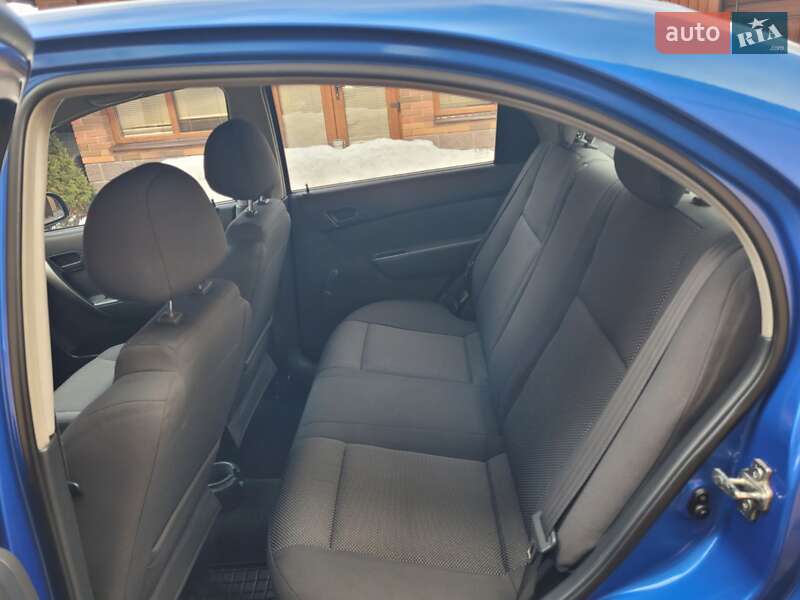 Седан Chevrolet Aveo 2008 в Миргороді