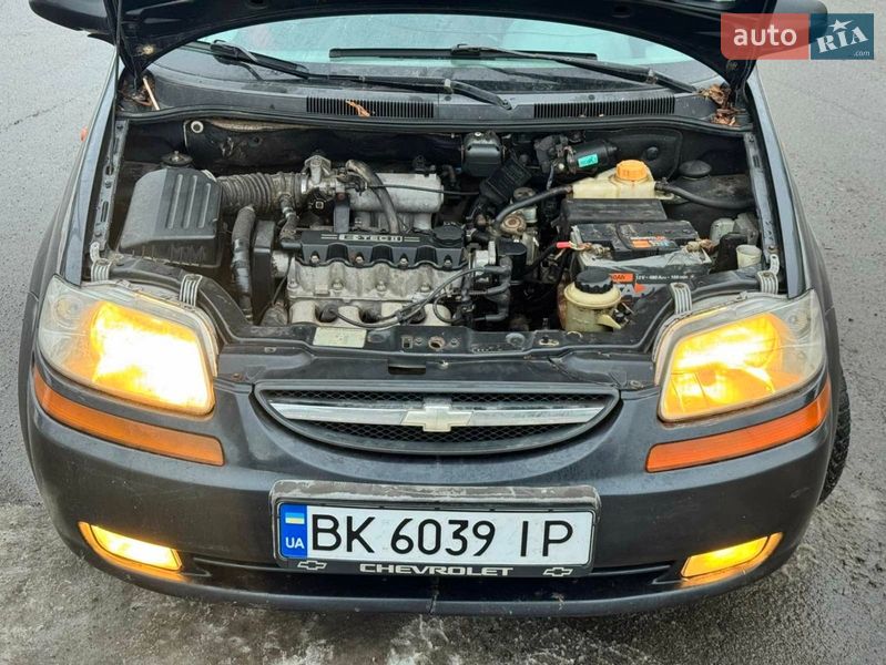 Седан Chevrolet Aveo 2005 в Рівному