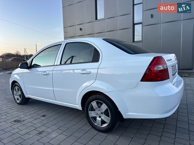 Седан Chevrolet Aveo 2007 в Хмельницькому