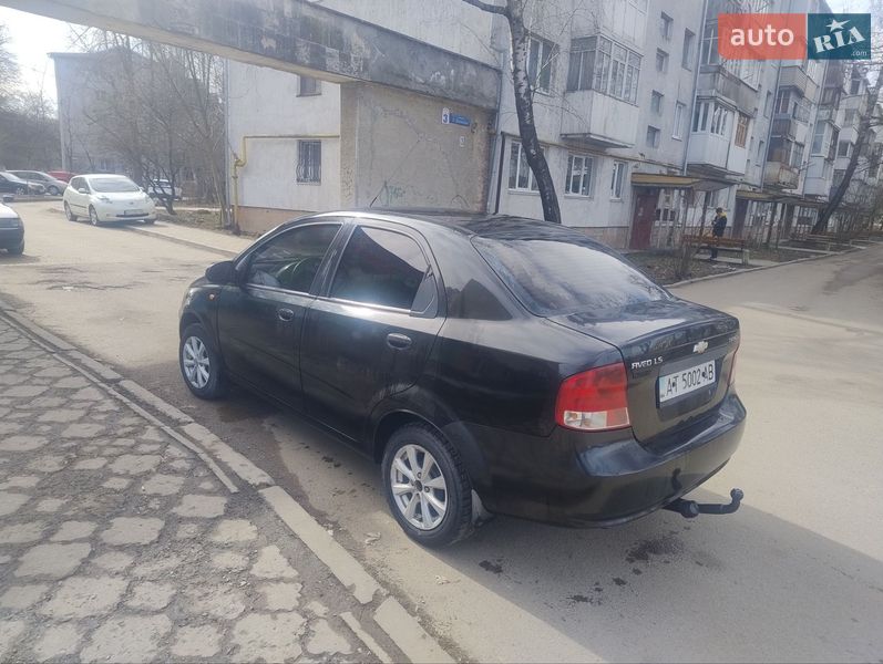 Седан Chevrolet Aveo 2005 в Ивано-Франковске