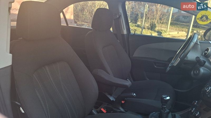 Седан Chevrolet Aveo 2012 в Николаеве