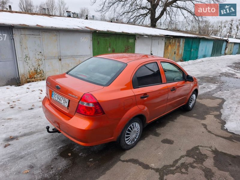 Седан Chevrolet Aveo 2006 в Киеве