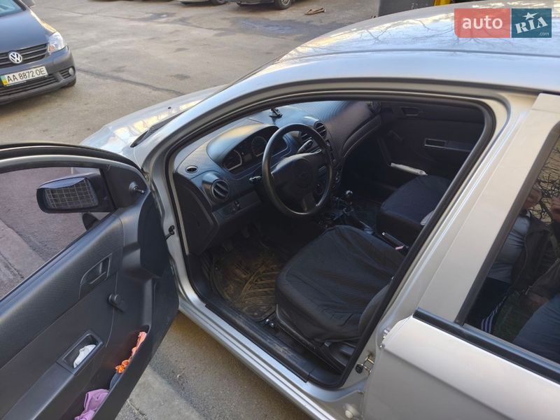 Седан Chevrolet Aveo 2006 в Киеве