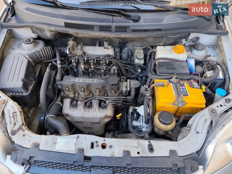 Седан Chevrolet Aveo 2006 в Киеве