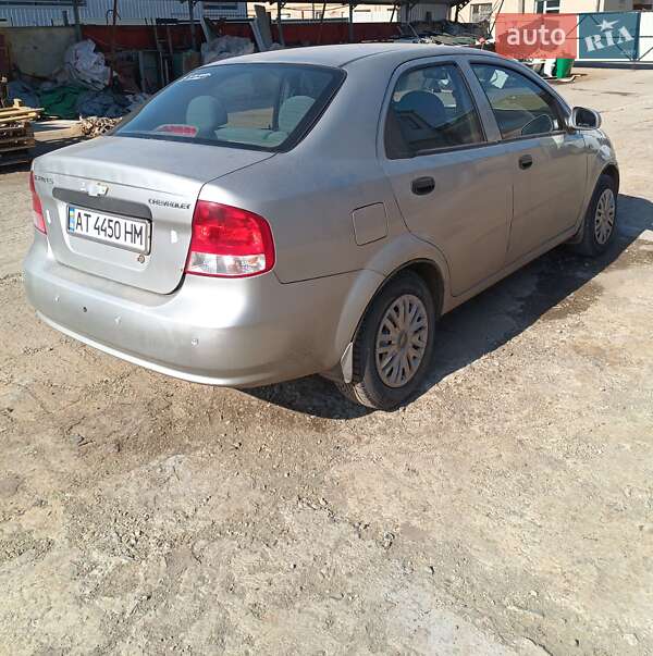 Седан Chevrolet Aveo 2005 в Калуше