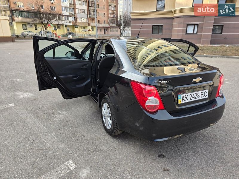 Седан Chevrolet Aveo 2013 в Харькове