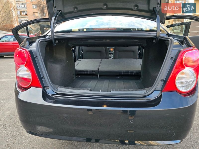 Седан Chevrolet Aveo 2013 в Харькове