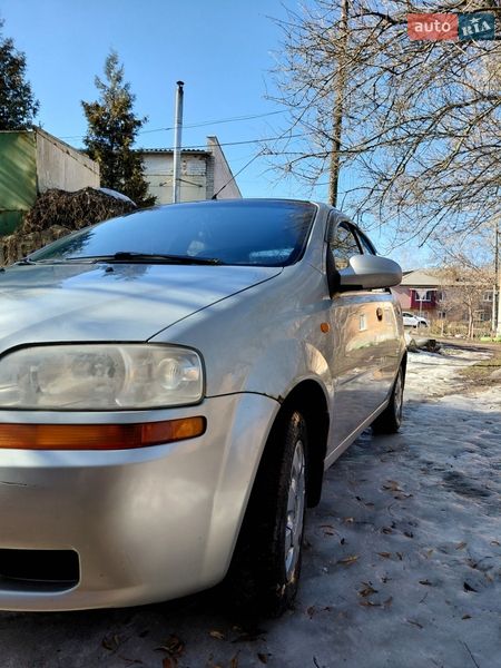 Седан Chevrolet Aveo 2004 в Нежине