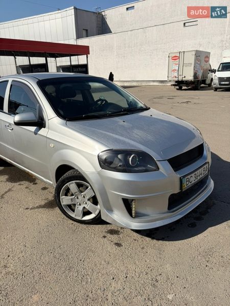 Седан Chevrolet Aveo 2007 в Львові