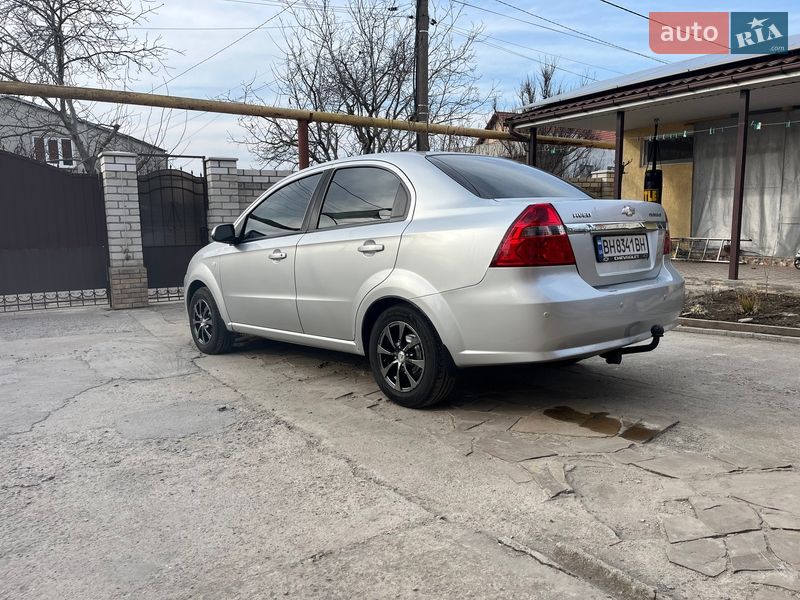 Седан Chevrolet Aveo 2007 в Нерубайском