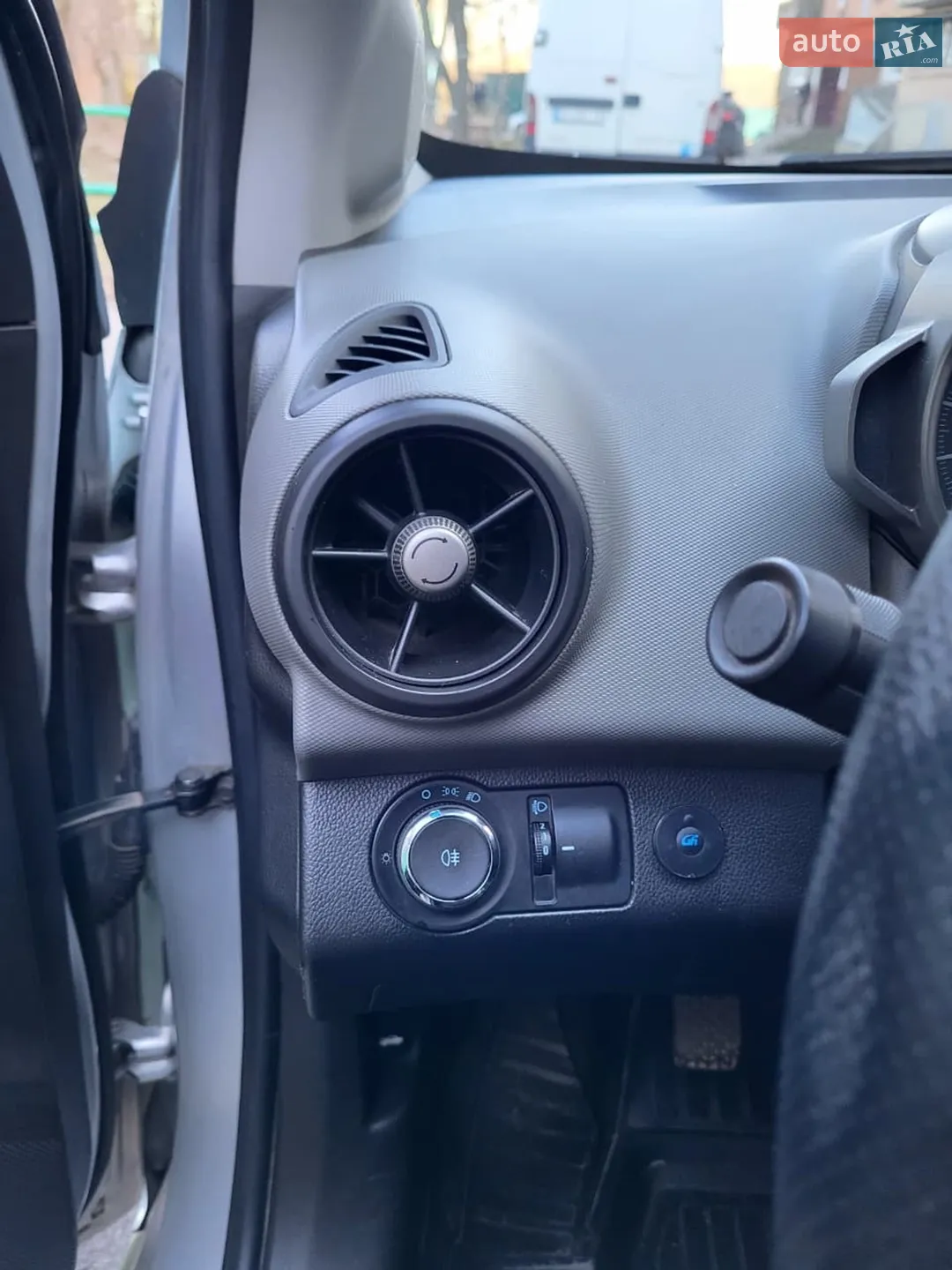2011 Chevrolet Aveo - мініатюра 6