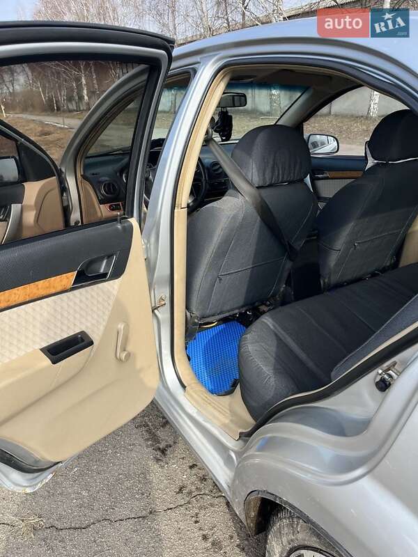 Седан Chevrolet Aveo 2008 в Кролевце