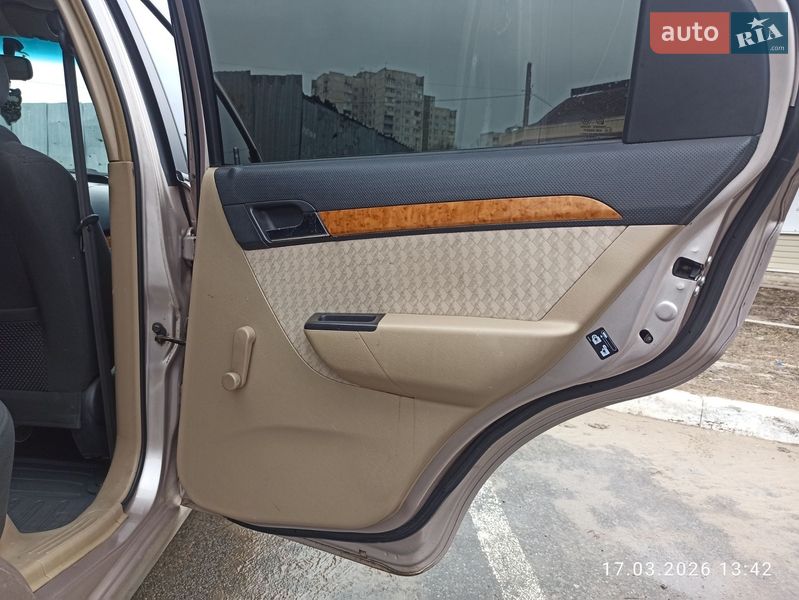 Седан Chevrolet Aveo 2008 в Харькове