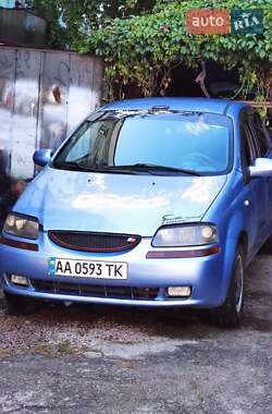 Седан Chevrolet Aveo 2004 в Киеве