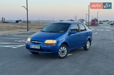 Седан Chevrolet Aveo 2004 в Ровно