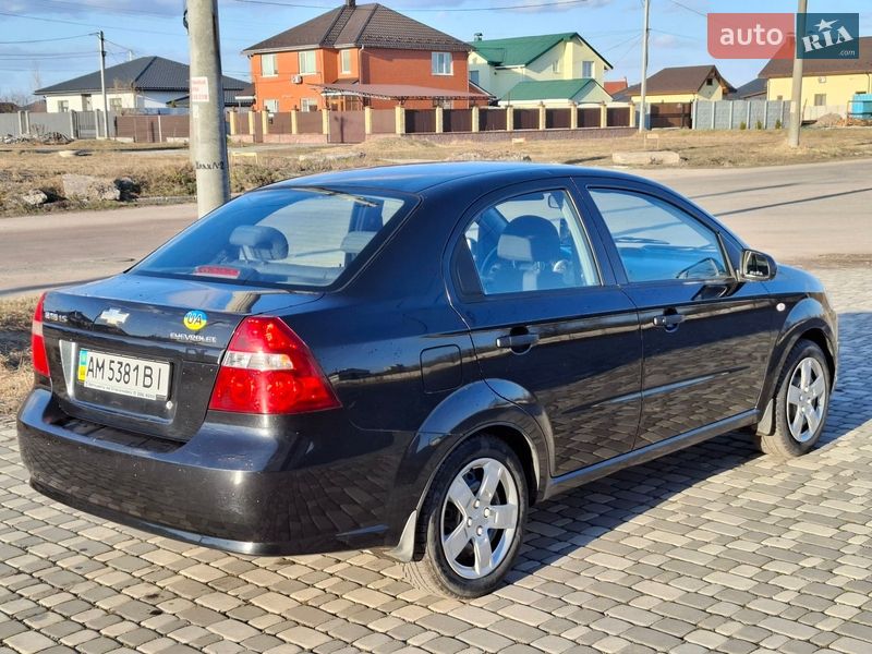 Седан Chevrolet Aveo 2008 в Житомире