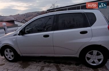 Хэтчбек Chevrolet Aveo 2011 в Лазещине