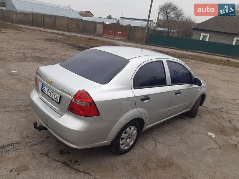 Седан Chevrolet Aveo 2011 в Лубнах