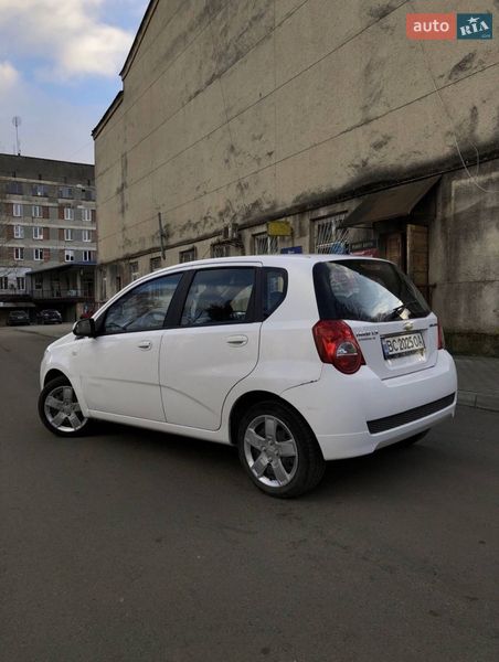 Хэтчбек Chevrolet Aveo 2009 в Николаеве