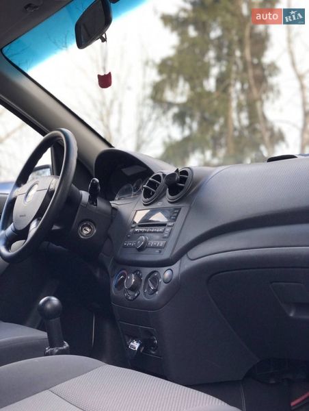 Хэтчбек Chevrolet Aveo 2009 в Николаеве