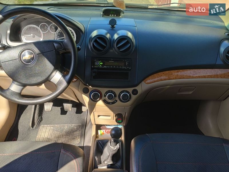 Седан Chevrolet Aveo 2008 в Лохвице