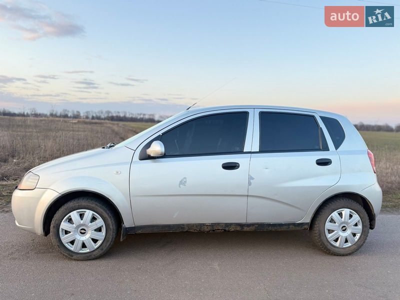 Хэтчбек Chevrolet Aveo 2006 в Конотопе